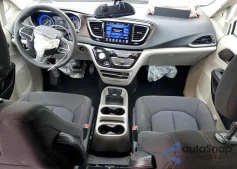 2017 Chrysler Pacifica Touring из США, поврежденный, VIN 2C4RC1DG5HR592394
